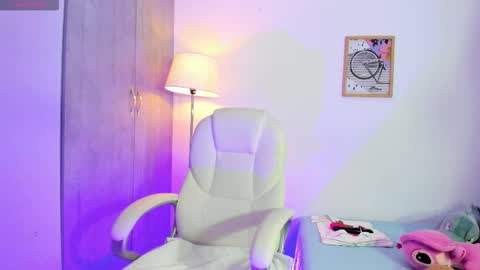 Ann online show from 10/27/25, 02:04