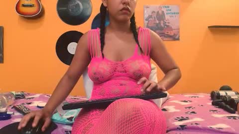 MEIS online show from 11/02/25, 02:03