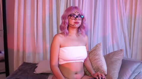 Snapshot of mekari_doll chatting on 05/17/26, 02:20 Mekari . online show from 05/17/26, 02:20