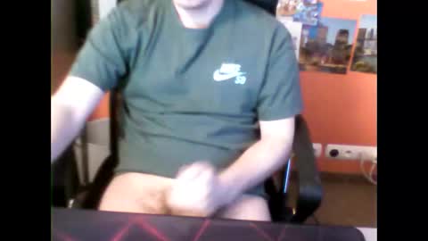 Snapshot of meks5544 chatting on 04/04/26, 05:32 meks5544 online show from 04/04/26, 05:32