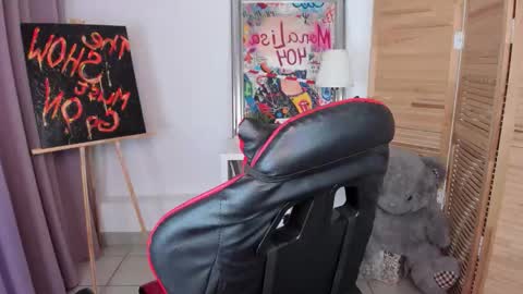 mekurisu online show from 03/18/26, 08:17