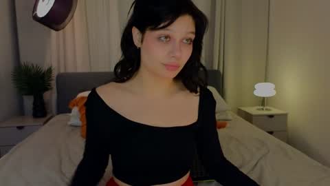 Snapshot of melan1e_ chatting on 12/09/24, 01:07 mel online show from 12/09/24, 01:07