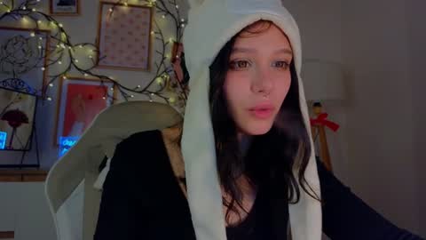 Snapshot of melan1e_ chatting on 01/30/25, 05:19 mel online show from 01/30/25, 05:19