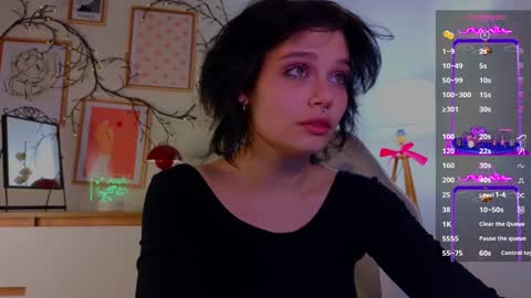 Snapshot of melan1e_ chatting on 02/06/25, 12:00 mel online show from 02/06/25, 12:00