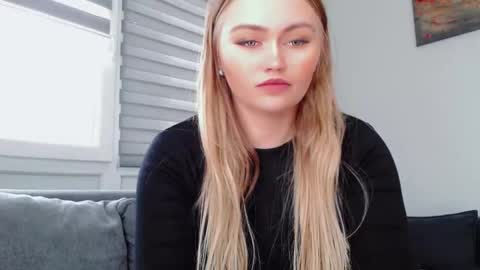 Snapshot of melani_a chatting on 04/26/26, 12:03 Melania online show from 04/26/26, 12:03