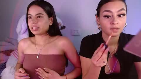 Snapshot of melani_bear chatting on 06/04/26, 04:46 MELANI online show from 06/04/26, 04:46