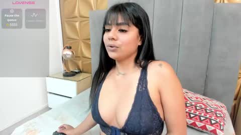 Melani online show from 02/17/25, 01:42