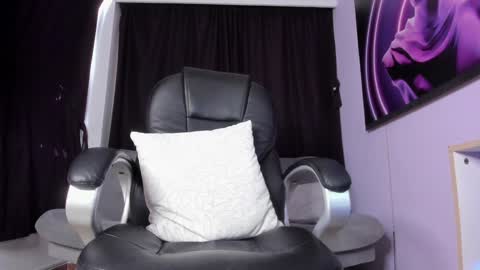 melani greyy online show from 01/15/25, 08:26