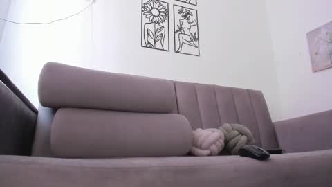 melani greyy online show from 10/14/25, 10:10