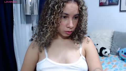 Snapshot of melaniacosta chatting on 01/19/25, 01:32 melani online show from 01/19/25, 01:32