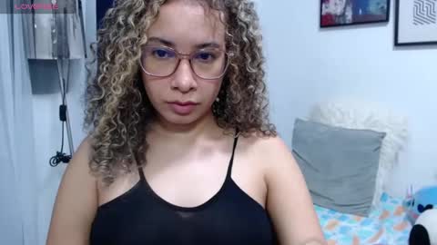 Snapshot of melaniacosta chatting on 01/20/25, 12:57 melani online show from 01/20/25, 12:57