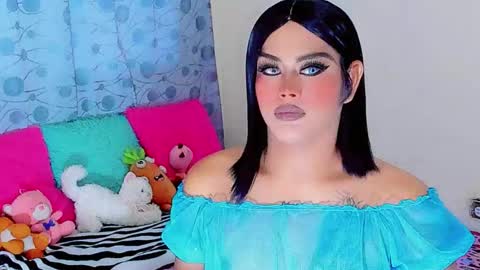 melanie_dolls online show from 11/18/25, 01:59