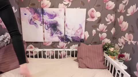 Melanie online show from 02/28/25, 01:14