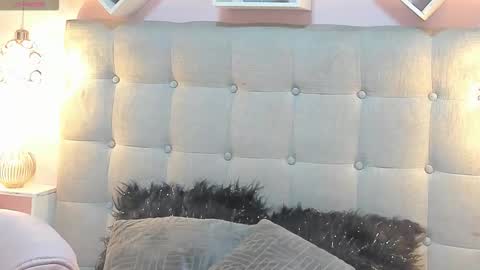 Melanie  online show from 09/15/25, 04:12