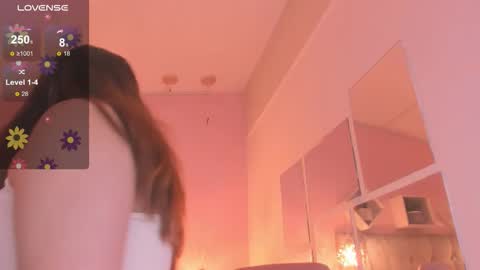 Melanie  online show from 11/19/25, 04:23