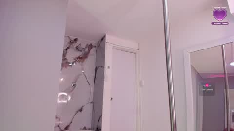 Snapshot of melanie_milleer chatting on 01/17/25, 06:36 Melanie Miller online show from 01/17/25, 06:36