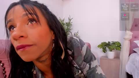 Snapshot of melanie_milleer chatting on 10/20/25, 06:25 Melanie Miller online show from 10/20/25, 06:25