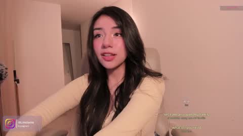 Snapshot of melanie_owo chatting on 10/21/25, 11:16 Melanie online show from 10/21/25, 11:16
