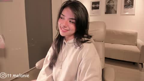 Snapshot of melanie_owo chatting on 05/12/26, 02:08 Melanie online show from 05/12/26, 02:08
