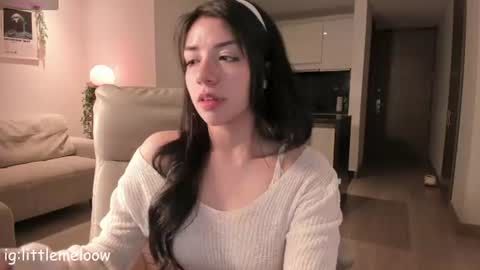 Snapshot of melanie_owo chatting on 08/07/26, 01:51 Melanie online show from 08/07/26, 01:51