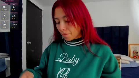 Melanie roux  online show from 03/25/26, 12:22