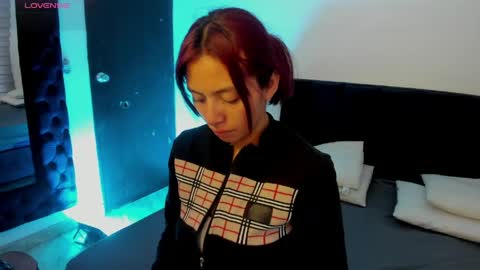 Melanie roux  online show from 05/04/26, 12:34