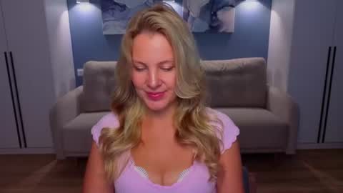 Snapshot of melaniebennett chatting on 07/02/26, 06:52 Melanie Bennett online show from 07/02/26, 06:52