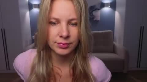 Snapshot of melaniebennett chatting on 07/18/26, 07:34 Melanie Bennett online show from 07/18/26, 07:34