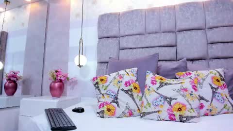melaniee_joness online show from 08/04/26, 05:15