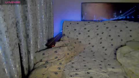 Snapshot of melaniemoor chatting on 12/11/24, 04:39 Melanie Milena online show from 12/11/24, 04:39