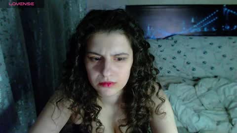 Snapshot of melaniemoor chatting on 01/04/25, 01:42 Melanie Milena online show from 01/04/25, 01:42
