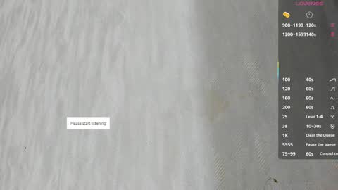 Snapshot of melanierioss_ chatting on 04/25/26, 01:14 online show from 04/25/26, 01:14