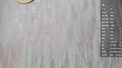 Snapshot of melanierioss_ chatting on 06/04/26, 12:55 online show from 06/04/26, 12:55