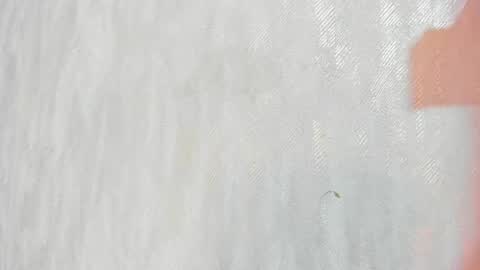Snapshot of melanierioss_ chatting on 06/14/26, 01:13 online show from 06/14/26, 01:13