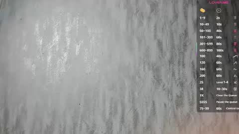 Snapshot of melanierioss_ chatting on 06/18/26, 01:04 online show from 06/18/26, 01:04