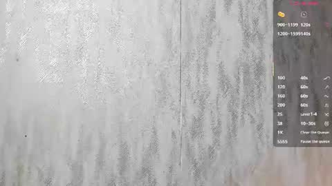 Snapshot of melanierioss_ chatting on 07/04/26, 01:06 online show from 07/04/26, 01:06