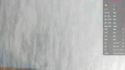 Snapshot of melanierioss_ chatting on 07/06/26, 12:57 online show from 07/06/26, 12:57