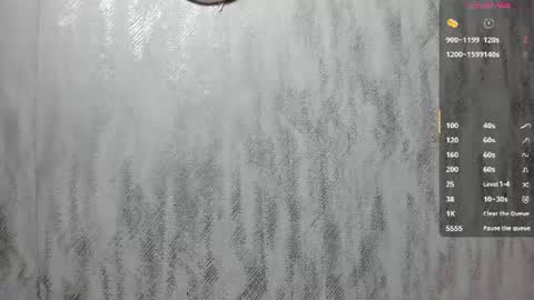 Snapshot of melanierioss_ chatting on 07/15/26, 12:21 online show from 07/15/26, 12:21