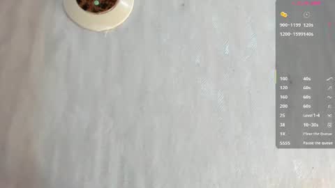 Snapshot of melanierioss_ chatting on 07/20/26, 12:29 online show from 07/20/26, 12:29