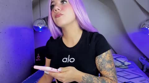 Melanie Roux online show from 01/22/25, 11:56