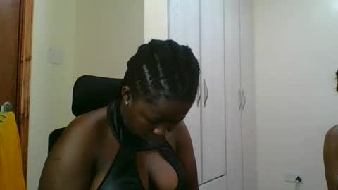 melanin_juicey8 online show from 04/16/26, 10:12