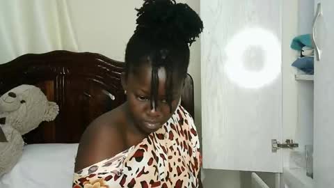 melanin_juicey8 online show from 05/18/26, 05:35