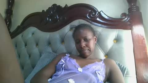 Snapshot of melaninblue chatting on 01/14/26, 06:24 melaninblue online show from 01/14/26, 06:24