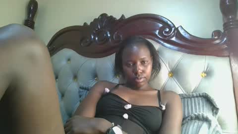 Snapshot of melaninblue chatting on 01/19/26, 04:00 melaninblue online show from 01/19/26, 04:00