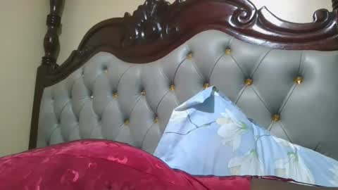 Snapshot of melaninblue chatting on 03/01/26, 12:40 melaninblue online show from 03/01/26, 12:40