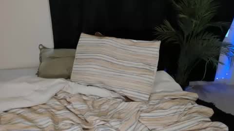 melaninmelanix online show from 01/22/25, 05:28