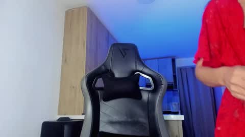 Snapshot of melannia_hills chatting on 03/12/25, 07:57 melannia_hills online show from 03/12/25, 07:57