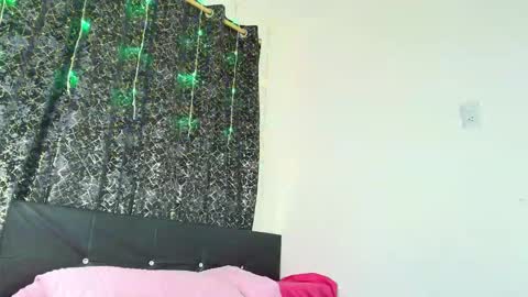 Snapshot of melannia_hills chatting on 09/19/25, 07:21 melannia_hills online show from 09/19/25, 07:21