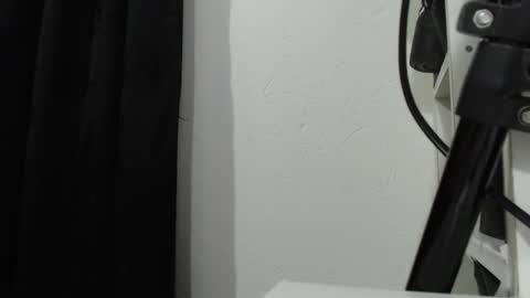 Snapshot of melanniegarzon chatting on 03/05/25, 11:49 Melannie online show from 03/05/25, 11:49