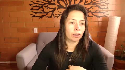 Melanny online show from 10/10/25, 12:04